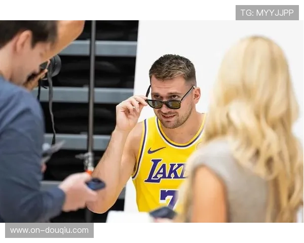 国际雪橇联合会与华纳兄弟探索公司达成2025-26赛季版权合作协议